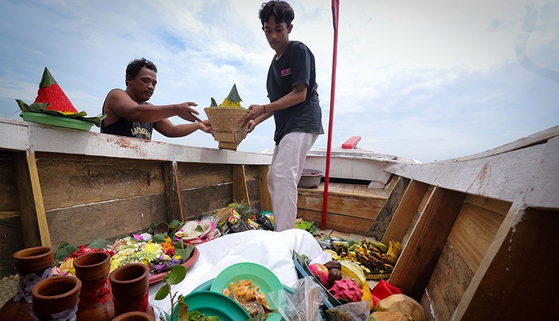 Persiapan Tradisi Syukuran Laut di Cilincing - Bagian 2