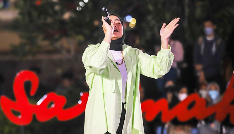 Eltasya Natasha Bawakan Lagu On My Way di Anjungan Sarinah - Bagian 2