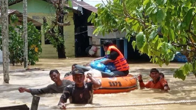 Banjir Besar Setinggi Dada Orang Dewasa Landa Langsa Aceh 5318 Jiwa Terdampak 2006