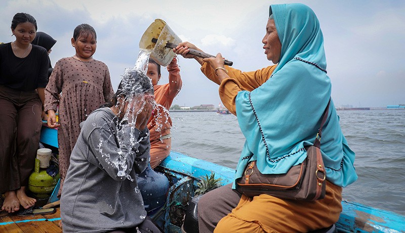 Kemeriahan Tradisi Nadran Pesta Laut di Cilincing - Bagian 7