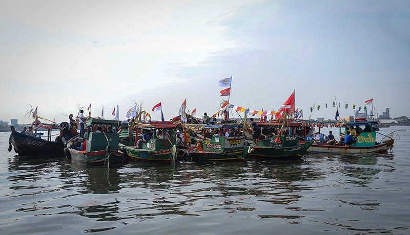 Kemeriahan Tradisi Nadran Pesta Laut Di Cilincing - Bagian 2