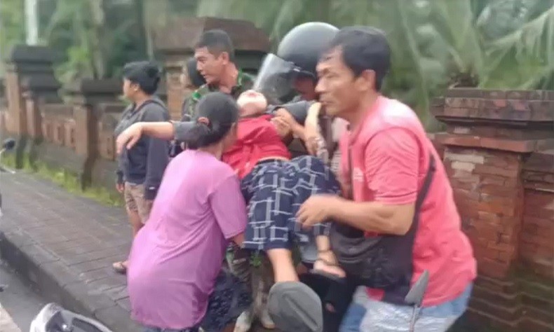 Heroik! Anggota TNI di Bali Gagalkan Ibu Muda Hendak Bunuh Diri Loncat dari Jembatan