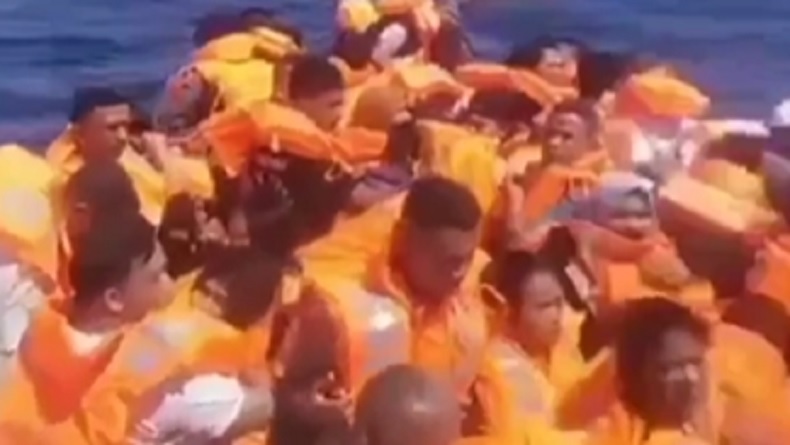 Suasana Kepanikan saat Kapal Cantika 77 Terbakar, Anak-Anak dan Balita Digendong Orang Tua