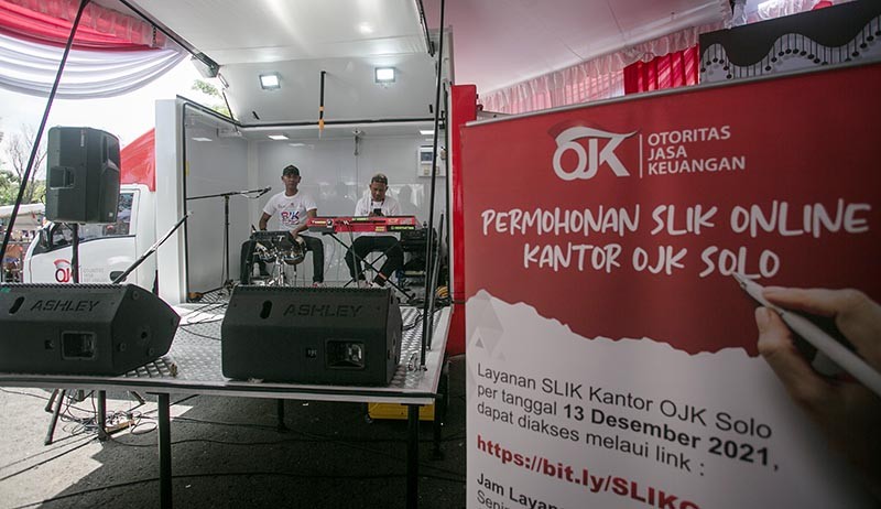 Edukasi Literasi Keuangan, OJK Luncurkan Mobil SiMolek di Karanganyar - Bagian 5