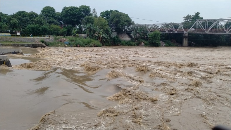 Debit Air Sungai Cimanuk Indramayu Meningkat, Masyarakat Diimbau Waspada