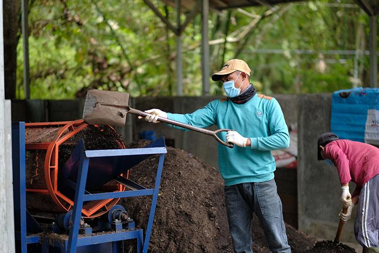 Wujudkan Green Tourism, Wisatawan di Candi Borobudur Diajak Olah Sampah
