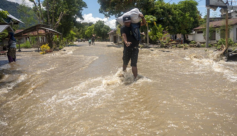 Tanggul Sungai Gumbasa Sigi Jebol, Ratusan Orang Mengungsi - Bagian 2