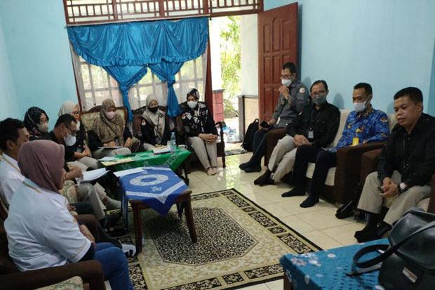 title KPU Gunungkidul Terjunkan 14 Tim untuk Verifikasi Faktual 2.445 Anggota 9 Parpol KPU Gunungkidul Terjunkan 14 Tim untuk Verifikasi Faktual 2.445 Anggota 9 Parpol