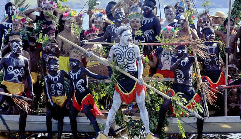 Kemeriahan Festival Danau Sentani ke-13 - Bagian 1