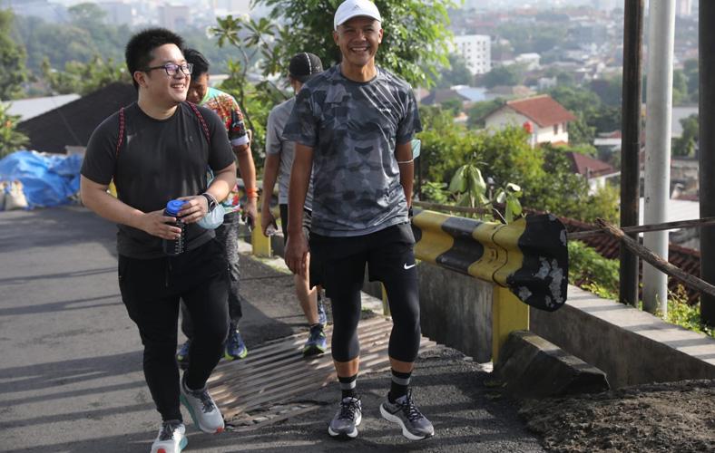 Pulang ke Semarang, Ahli Sinematik Film Hollywood Diajak Ganjar Jalan Keliling Kampung