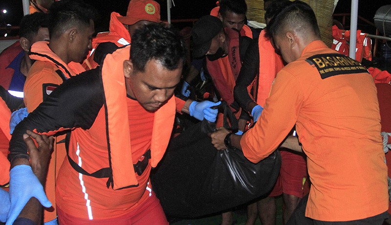 Korban Meninggal akibat Kapal Terbakar di Kupang Bertambah Menjadi 17 Jiwa - Bagian 3