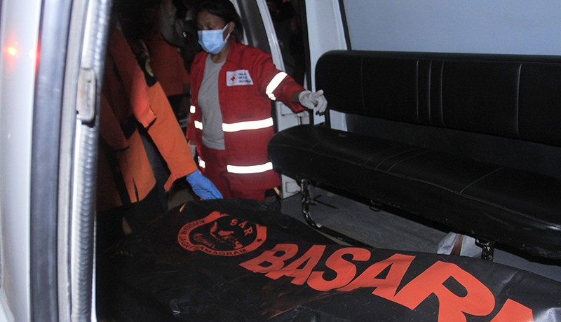 Korban Meninggal akibat Kapal Terbakar di Kupang Bertambah Menjadi 17 Jiwa - Bagian 2