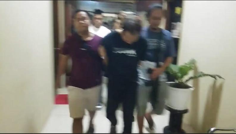title Penganiaya Perempuan Pengusaha Salon di Pekalongan Ditangkap, Pelaku Ternyata Kekasih Korban Penganiaya Perempuan Pengusaha Salon di Pekalongan Ditangkap, Pelaku Ternyata Kekasih Korban