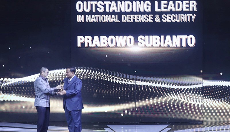 Menhan Prabowo Raih Penghargaan Indonesia Awards 2022 - Bagian 1