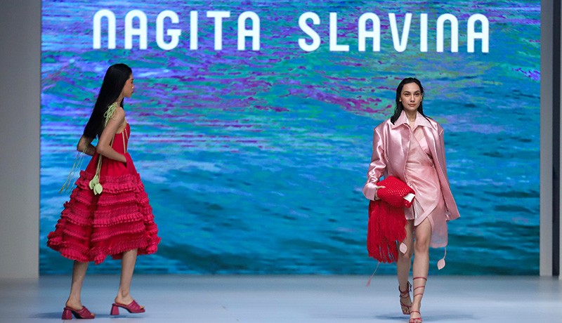 Busana Karya Nagita Slavina Tampil di JFW 2023 - Bagian 2