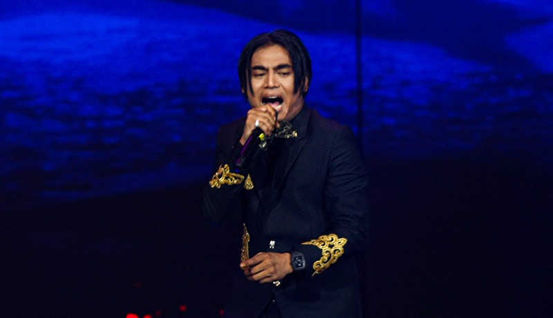 Charly Van Houten Meriahkan Malam Indonesia Awards 2022 - Bagian 2