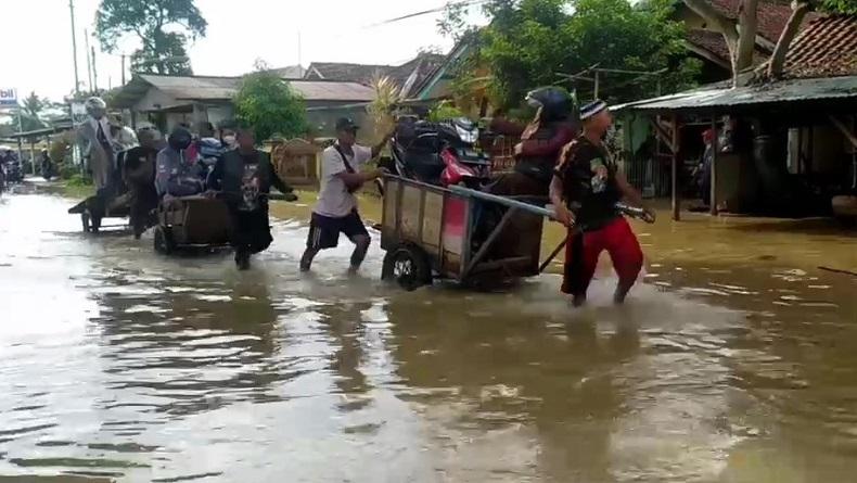 Sungai Citanduy Meluap, Jalur Banjar-Pangandaran Terendam hingga Lalin Tersendat