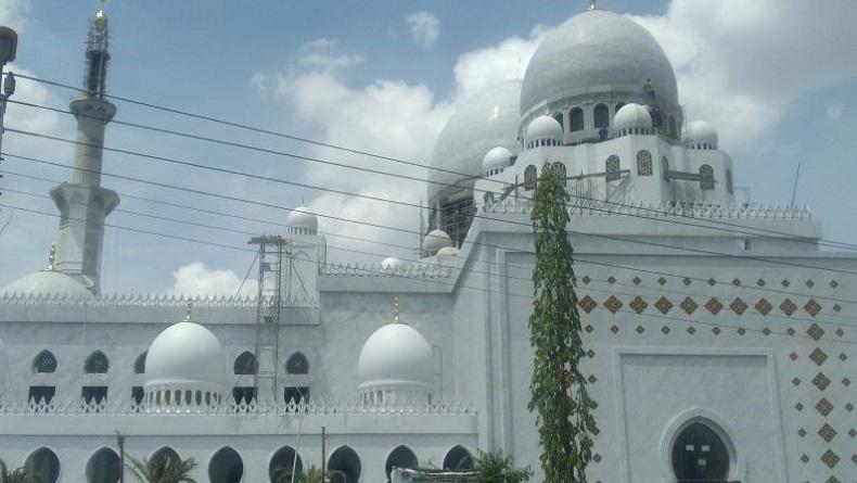 title Jelang Diresmikan, Pemkot Solo Terus Cek Finalisasi Pengerjaan Masjid Raya Sheikh Al Zayed Jelang Diresmikan, Pemkot Solo Terus Cek Finalisasi Pengerjaan Masjid Raya Sheikh Al Zayed