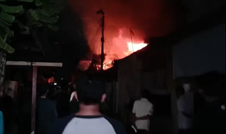 Bocah Main Korek Api, 2 Rumah di Makassar Hangus Terbakar