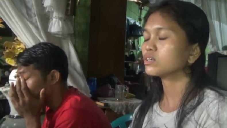 title Pilu, Ayah Ibu Ini Kehilangan 2 Anak Sekaligus Berselang 4 Hari Diduga Gagal Ginjal Akut Pilu, Ayah Ibu Ini Kehilangan 2 Anak Sekaligus Berselang 4 Hari Diduga Gagal Ginjal Akut