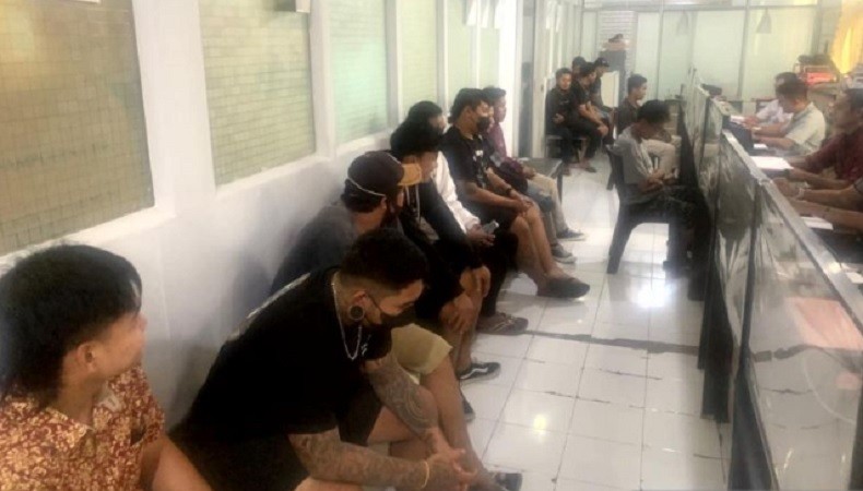 Keroyok 4 Remaja, 8 Pegawai Hotel di NTB Ditetapkan Tersangka dan Ditahan