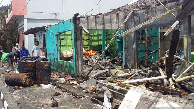 Pemprov Sulut Kirim Bantuan untuk Korban Bencana Gelombang Pasang di Sangihe