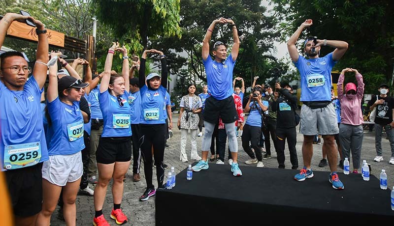 Sandiaga Uno Ramaikan Fun Run ADWI Bergerak Bersama - Bagian 4