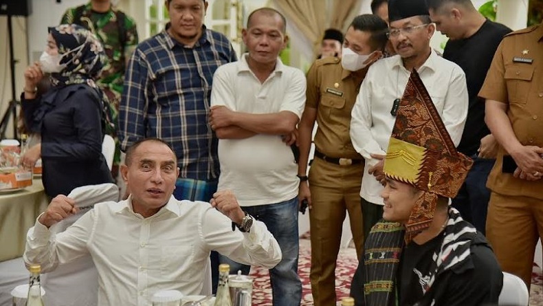title Dijamu Edy Rahmayadi, Ini Permintaan Jeka Saragih yang Tak Disangka-sangka Dijamu Edy Rahmayadi, Ini Permintaan Jeka Saragih yang Tak Disangka-sangka