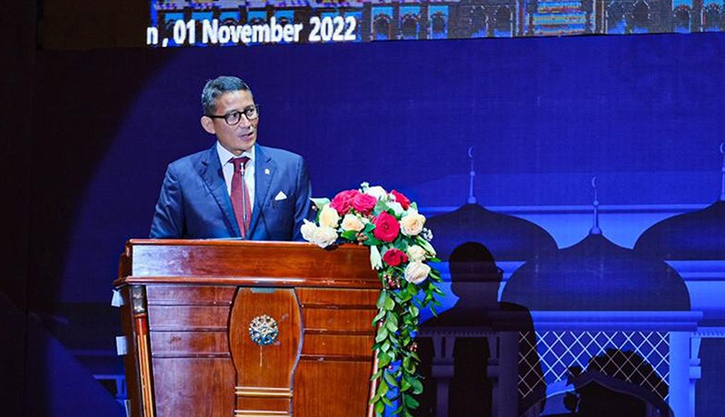 Sandiaga Uno Hadiri Wisuda Politeknik Pariwisata Negeri Medan - Bagian 3