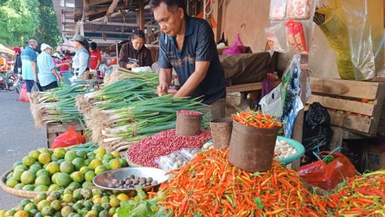 Kendalikan Inflasi, Minahasa Bagikan 450.000 Polybag Tanaman Cabai
