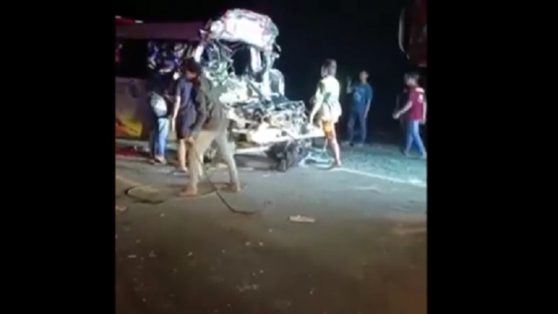 Minibus Rombongan Jemaah Umrah Kecelakaan di Banjar Ternyata Akan ke Bandara dari Kapuas