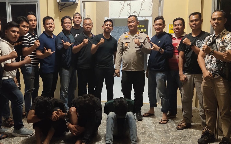 title Detik-Detik Perampok Habisi Kakek Penjaga Kebun Tebu Milik BUMN di Ogan Ilir Detik-Detik Perampok Habisi Kakek Penjaga Kebun Tebu Milik BUMN di Ogan Ilir