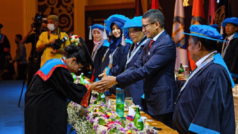 Menparekraf Sandiaga Uno Bangga 460 Wisudawan Poltekpar Medan Diterima Kerja