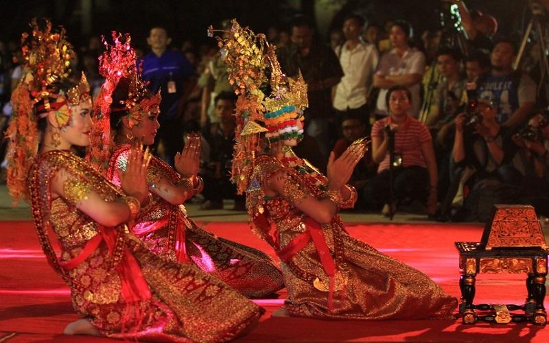 Tari Gending Sriwijaya Sejarah Fungsi Dan Pementasan Pertama