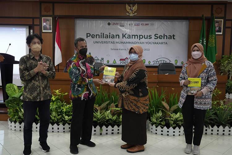 Kementerian Kesehatan Asesmen Pelaksanaan Program Kampus Sehat di UMY