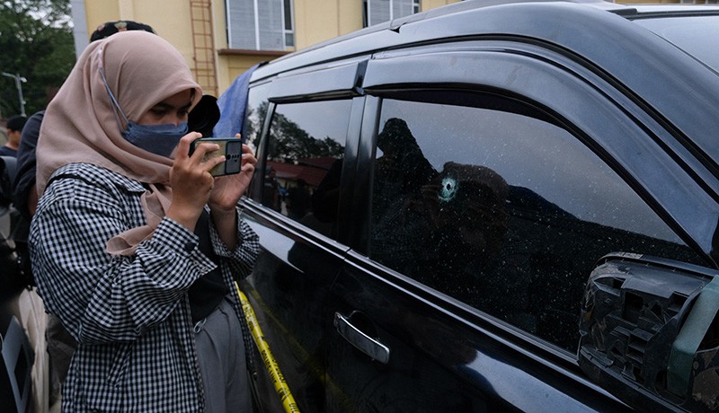 Pengendara Tewas Tertembak Peluru Nyasar Polisi di Pontianak - Bagian 2