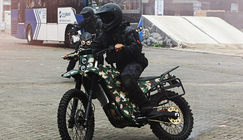 Selamatkan Sandera, TNI Serbu Bus TransJakarta yang Dikuasai Kelompok Bersenjata - Bagian 4