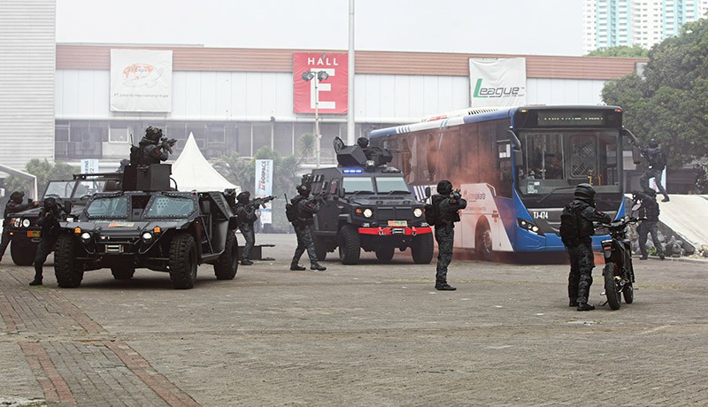 Selamatkan Sandera, TNI Serbu Bus TransJakarta yang Dikuasai Kelompok Bersenjata - Bagian 2