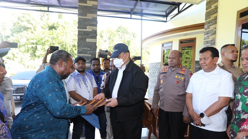 Rampung Periksa Lukas Enembe di Jayapura, Ketua KPK: Ini Tugas Penegakan Hukum