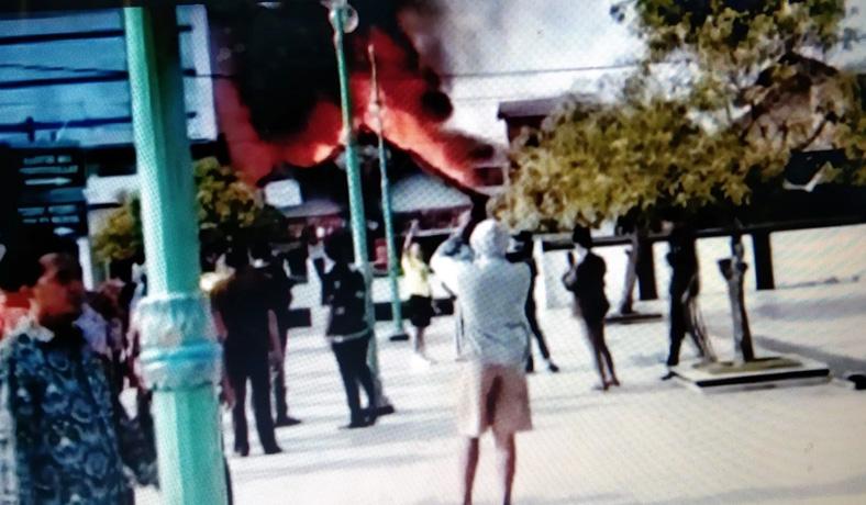  Rumah Dekat Masjid Agung Demak Terbakar, Pengunjung dan Warga Panik