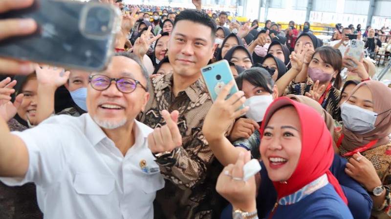 Mendag Zulkifli Hasan: Indonesia Berpotensi Jadi Eksportir Wig Nomor Satu di Dunia    - Bagian 4