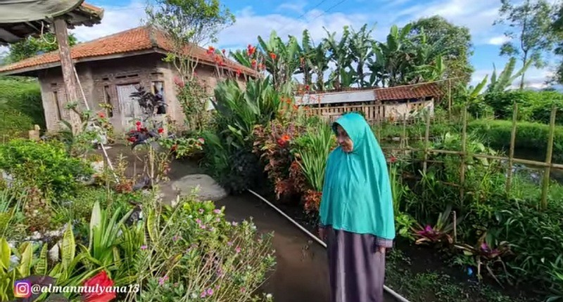 Pesona Gadis Desa Keturunan Belanda Di Kampung Belanda Garut, Ini ...