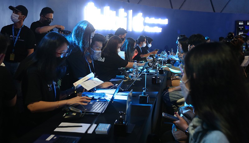 Distribusi Perdana saat Midnight Lounge, Blibli Serahkan iPhone 14 ke Pelanggan - Bagian 4