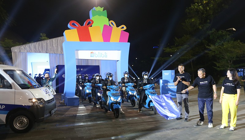Distribusi Perdana saat Midnight Lounge, Blibli Serahkan iPhone 14 ke Pelanggan - Bagian 5