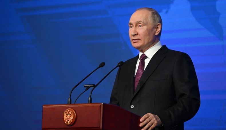 Putin: Kami Belum Gila, Kami Sadar Apa Itu Senjata Nuklir