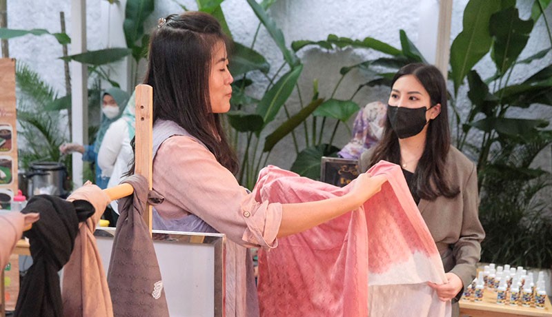 Dukung UMKM, Wamenparekraf Angela Tanoesoedibjo Pacu Produk Kriya dan Fesyen Lokal - Bagian 2