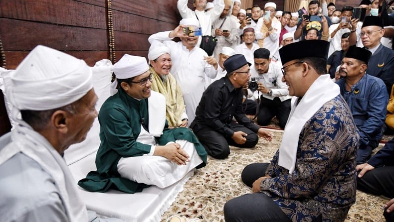 title Silaturahmi, Anies Dapat Wejangan Kisah Nabi Yusuf dari Tuan Guru Babussalam Langkat Silaturahmi, Anies Dapat Wejangan Kisah Nabi Yusuf dari Tuan Guru Babussalam Langkat