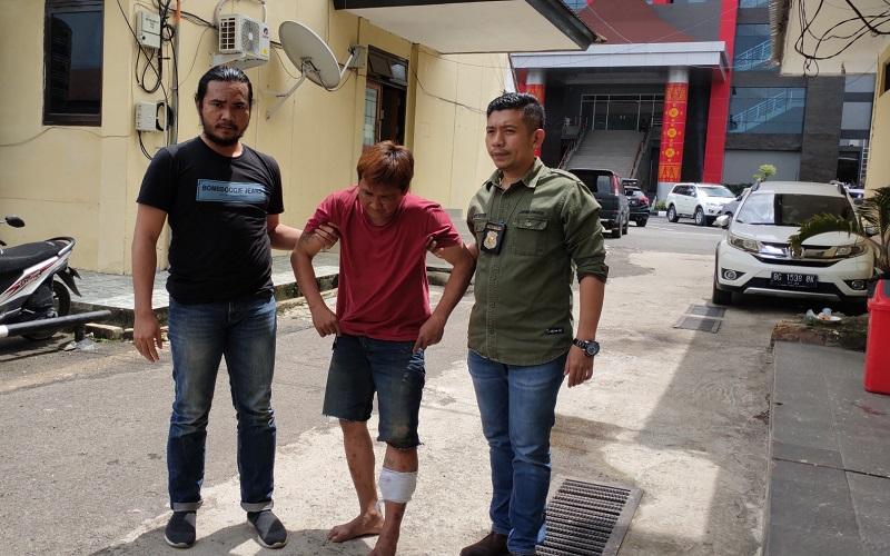 Polisi Tembak Penjambret yang Bikin Korban Jatuh dan Terluka di Palembang