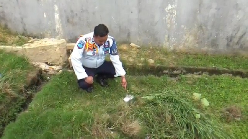title Bungkus Rokok Misterius Tergeletak di Halaman Lapas Nunukan, Ternyata Berisi Sabu Bungkus Rokok Misterius Tergeletak di Halaman Lapas Nunukan, Ternyata Berisi Sabu