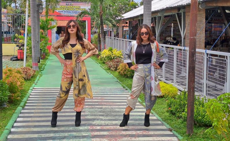 Cantiknya Gadis Thailand dan Selebgram Fashion Show Kain Ecoprint di Lapas Semarang